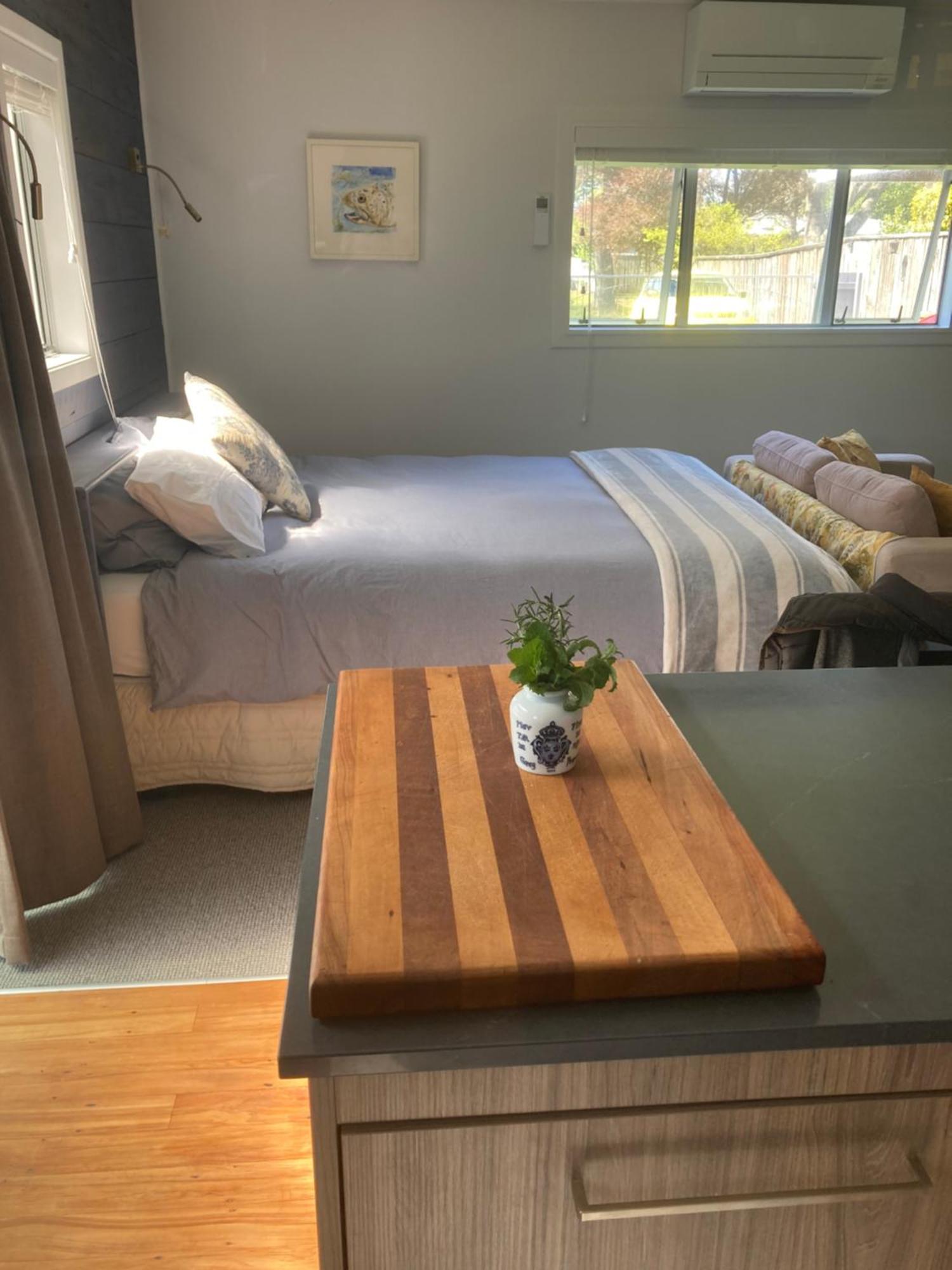 Anglers Adventure Paradise Cabin Bnb Wifi Parking Turangi Exterior foto